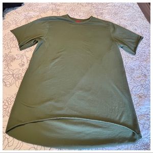 A/ Men’s Killion short sleeve T-shirt. Size Large.